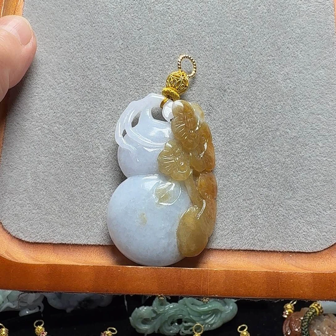 吊坠(赠链)未镶嵌翡翠