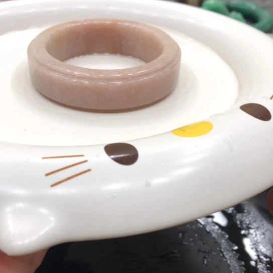 未镶嵌石英质玉珠宝半成品R****?