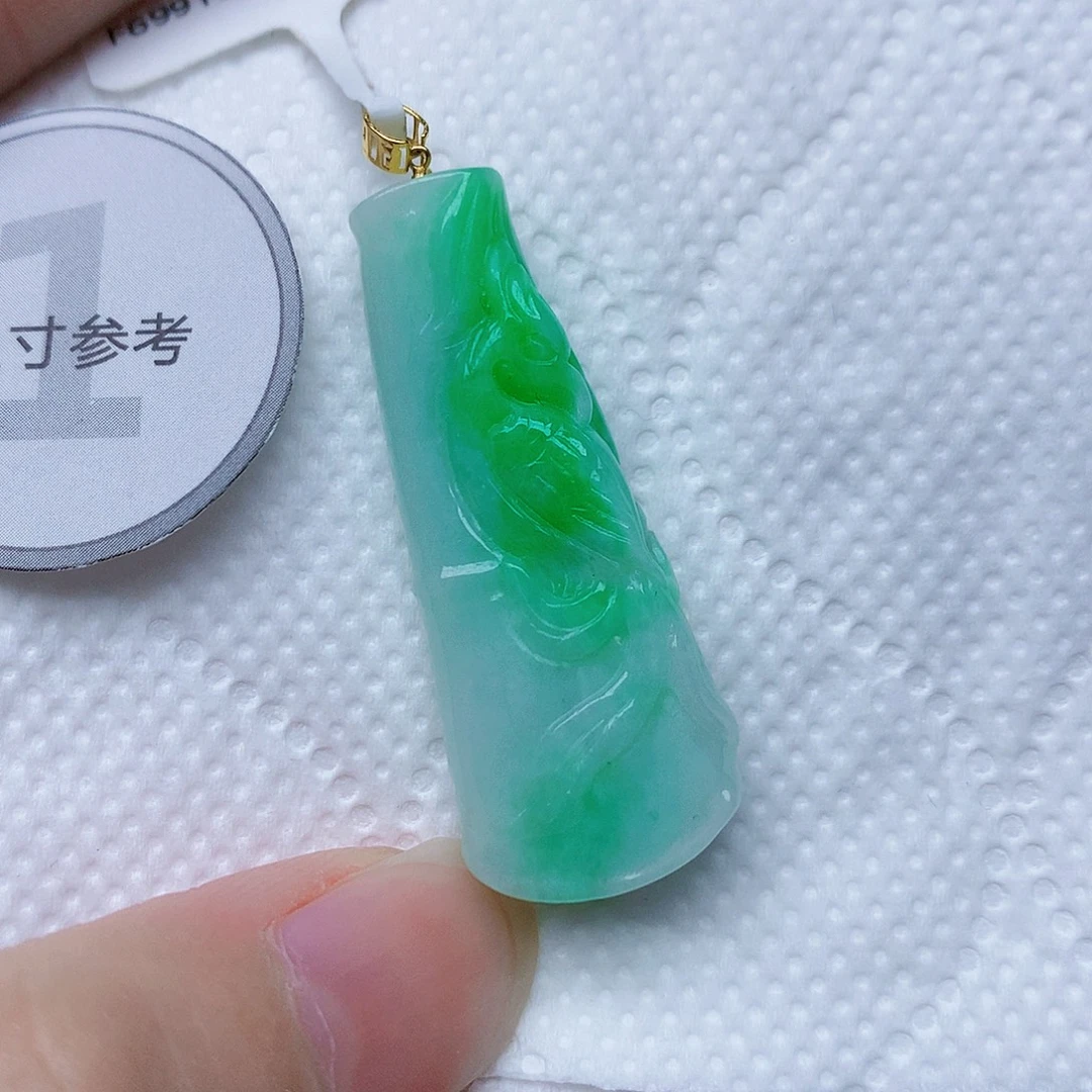 翡翠18K金镶嵌颈饰天然A货翡翠
