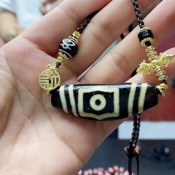 玛瑙/玉髓合金颈饰