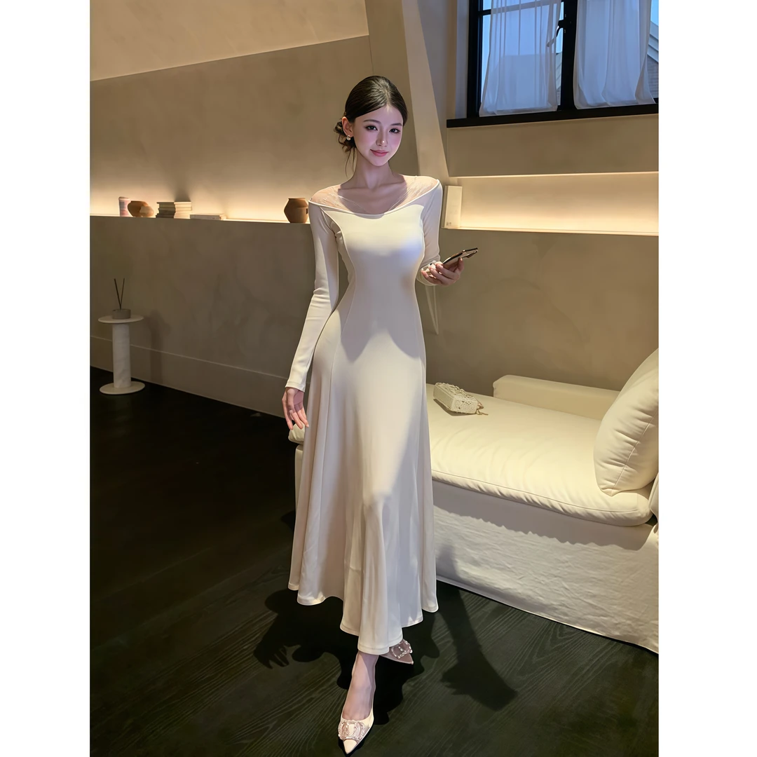 法式御姐气质烫钻蕾丝拼接V领连衣裙女秋冬收腰显瘦高级感长裙子