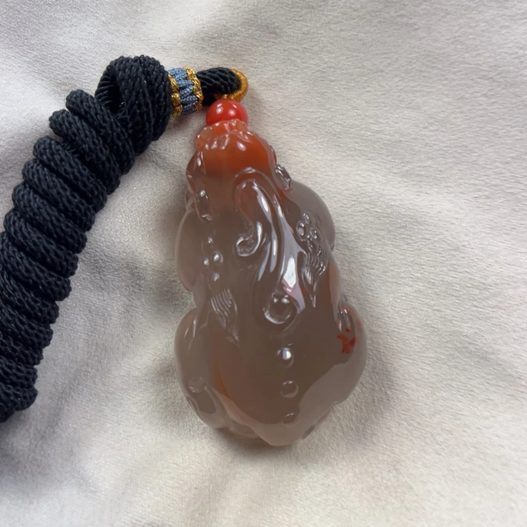 喜***熊合金南红玛瑙挂件