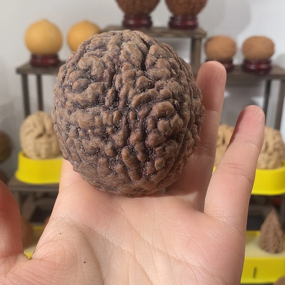 吊坠文玩核桃奥****开三瓣脑纹金刚单只6770