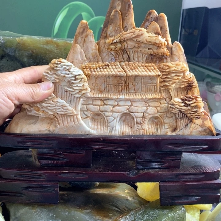 蛇纹石玉珠宝岫玉原石未镶嵌乾*。