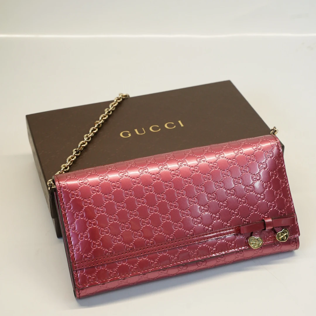 95新 GUCCI/古驰 古驰 漆皮长款钱包带盒B01569