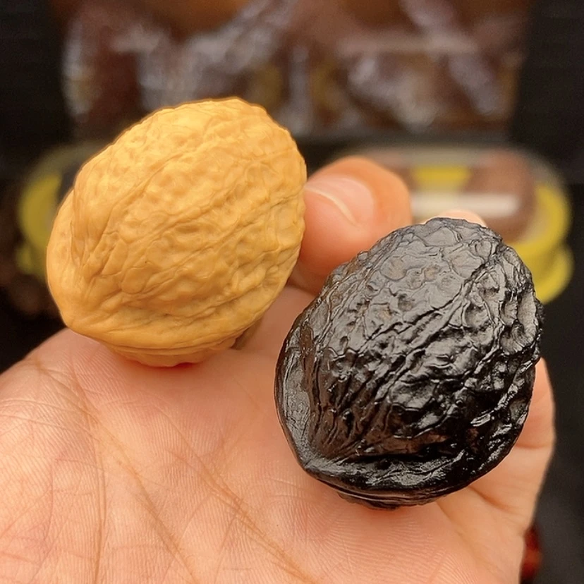 【闪购商品】文玩核桃把件35尺蟒纹龙蛋