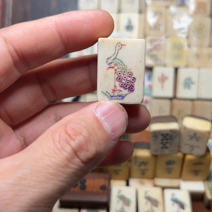 用***2实心竹雕刻手把件