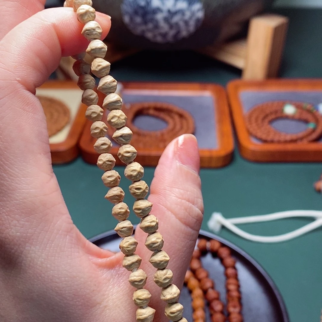 柏香籽/百香籽吊坠75