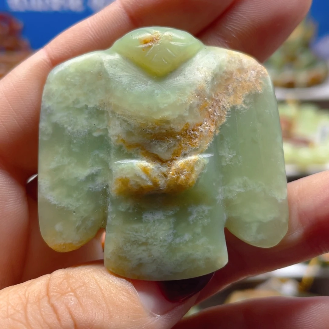 透闪石质玉未镶嵌挂件