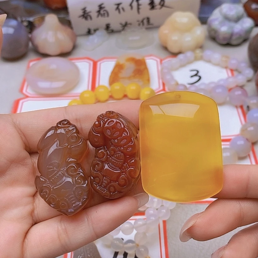 【闪购商品】未镶嵌玛瑙/玉髓珠宝半成品街****?