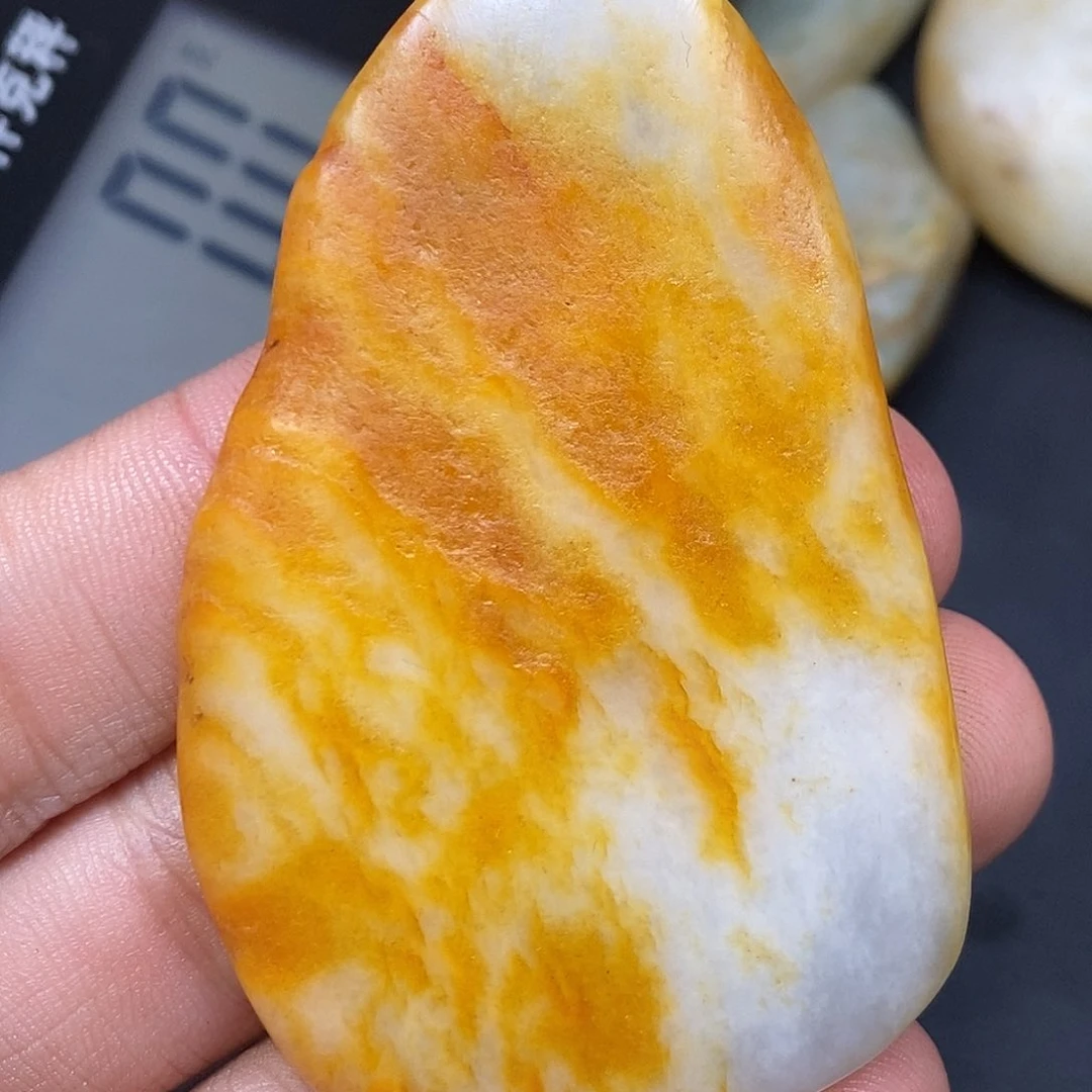 和田玉（糖玉）未镶嵌挂件