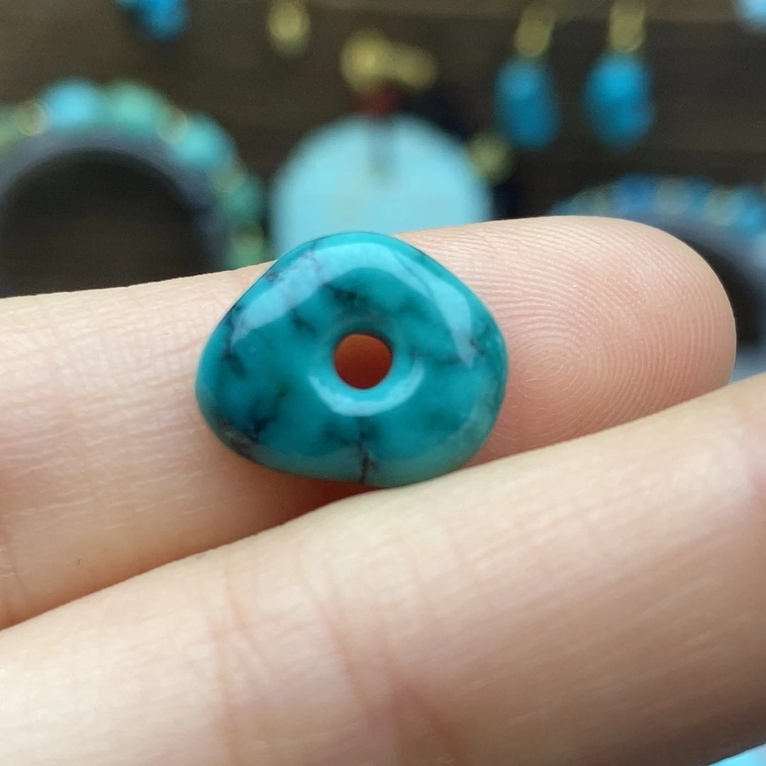 绿松石未镶嵌精品玉化绿扣子