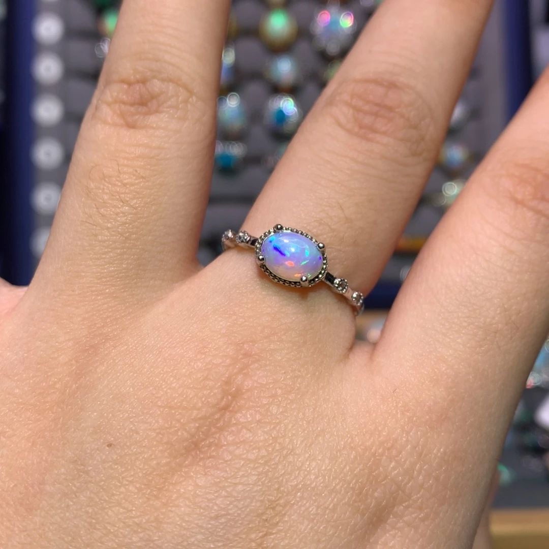 银S925镶嵌欧泊戒指