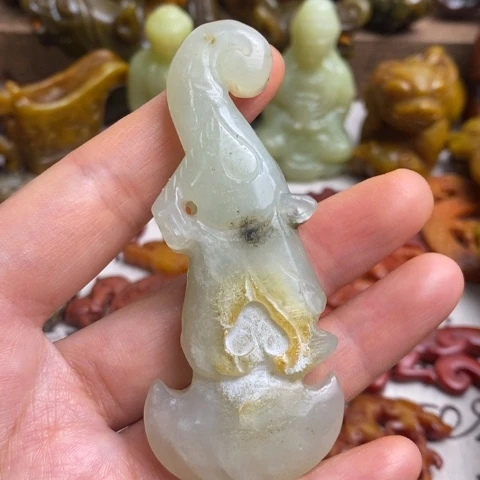 蛇纹石玉未镶嵌颈饰07
