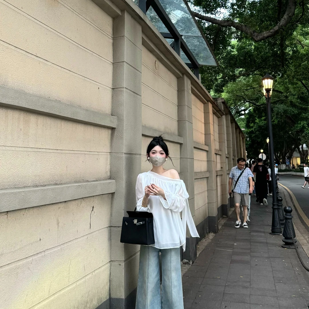 大静推荐【日光柔纱】早秋设计感系带露肩喇叭袖法式气质上衣女