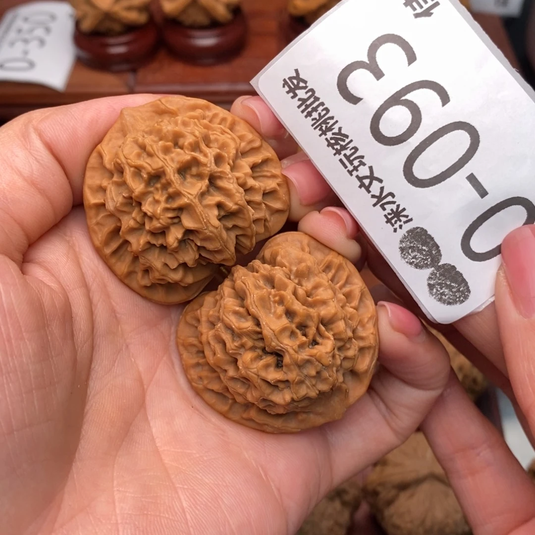 文玩核桃把件38+秦闷