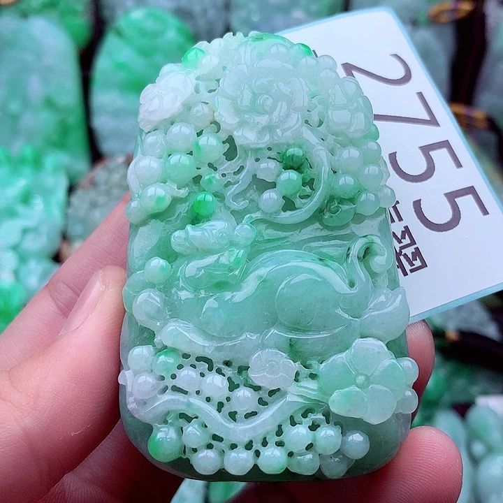翡翠未镶嵌吊坠(不含链)