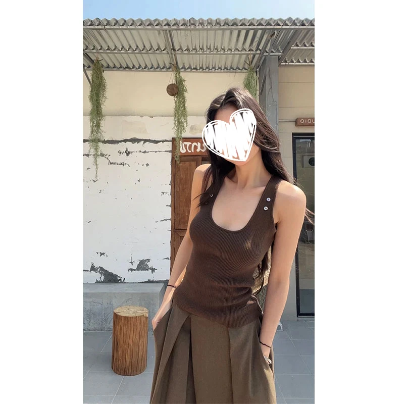 番茄妹妹Tomatosister 春夏新款纽扣点缀针织吊带背心U领修身上衣