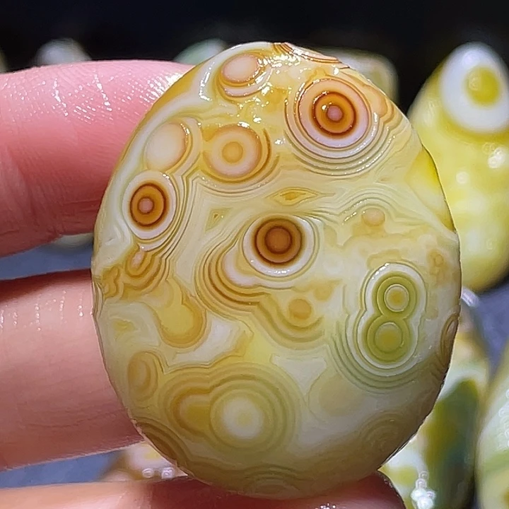 玛瑙/玉髓未镶嵌珠宝奇石