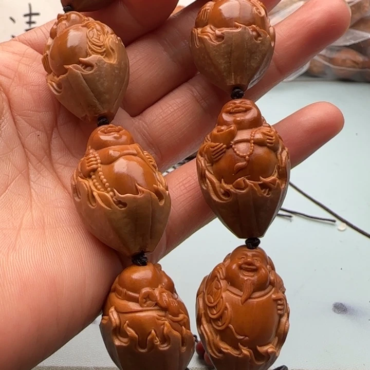 橄榄核手串雕刻工艺