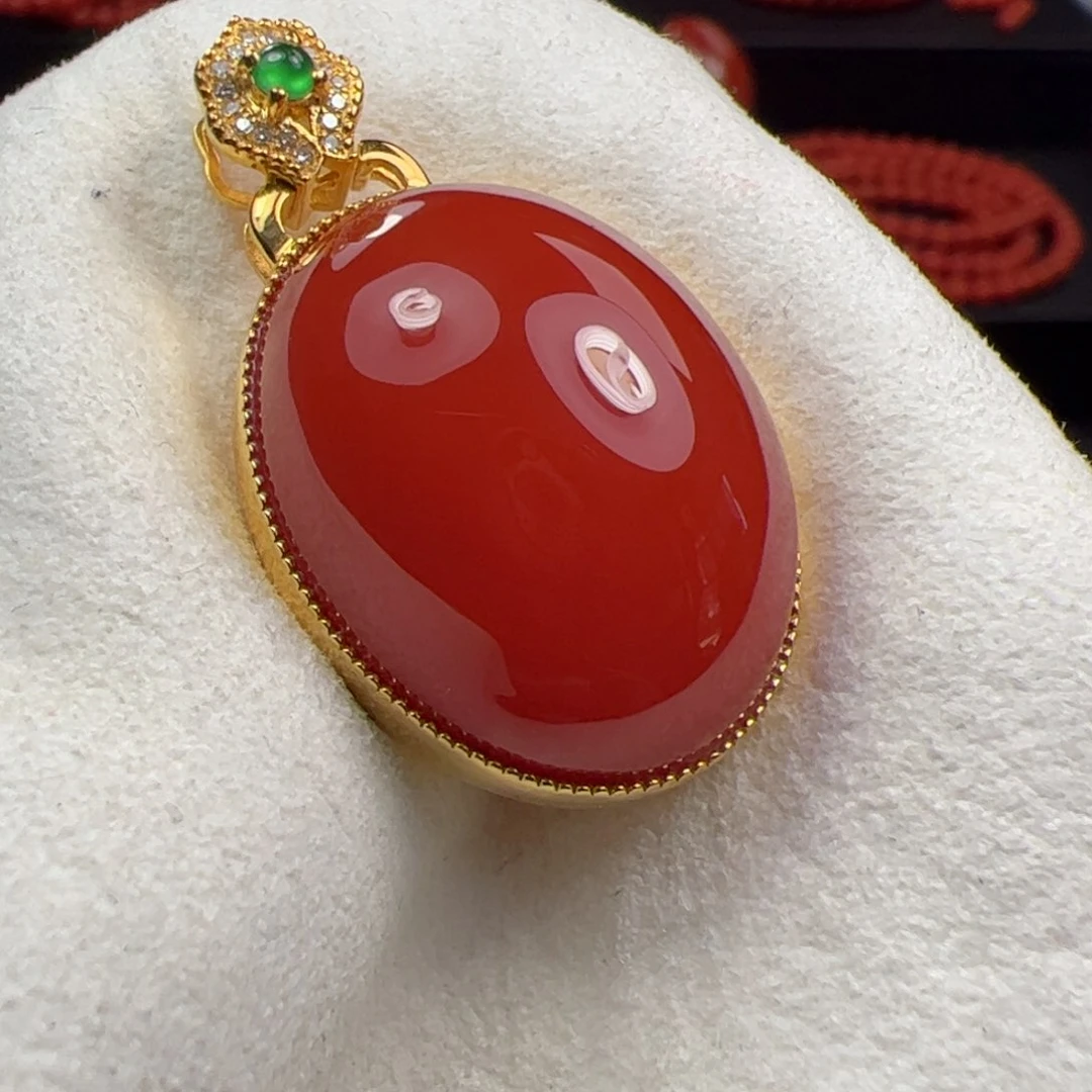 南红玛瑙吊坠18K金镶嵌