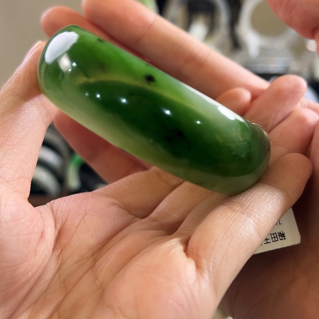 和田玉未镶嵌手镯60