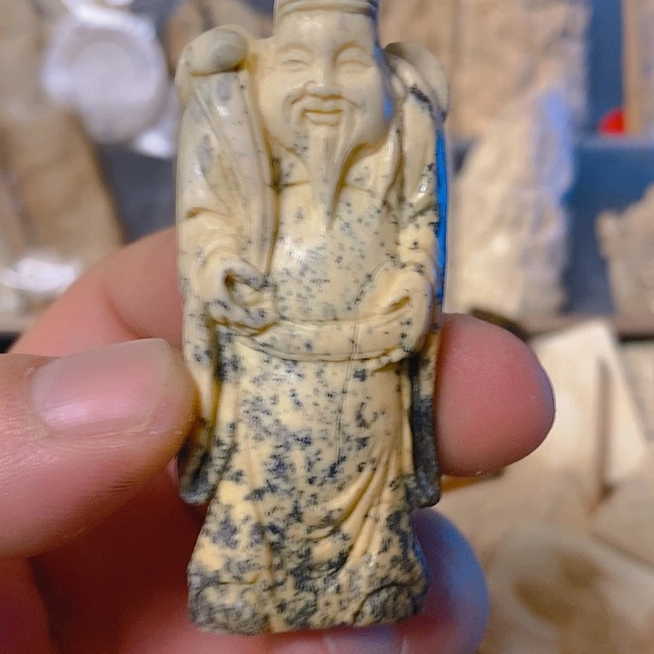 帅*叔天然猛犸牙雕刻残次品