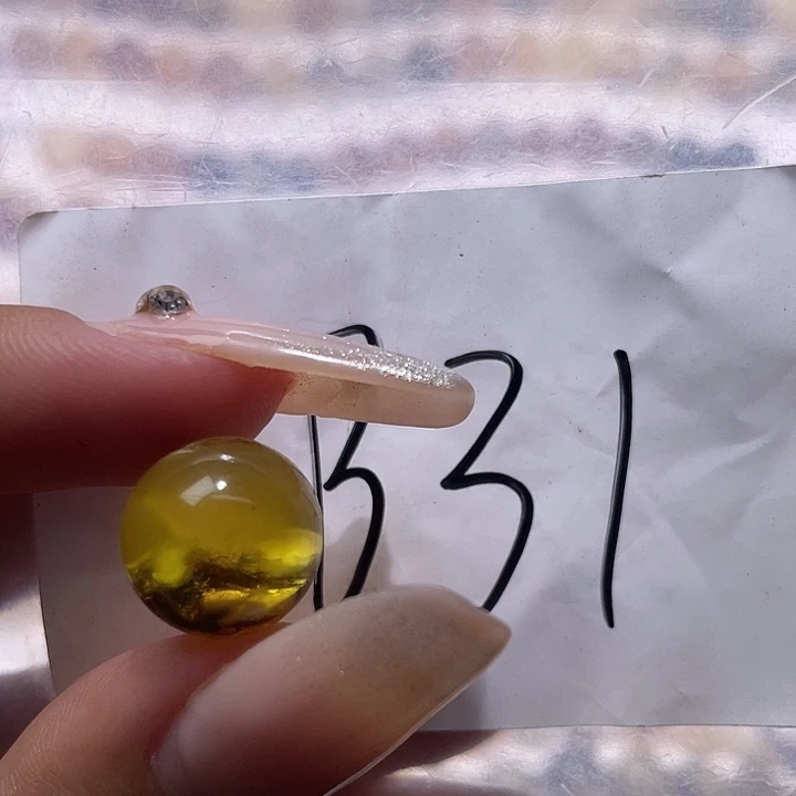 琥珀未镶嵌裸石12.7福利