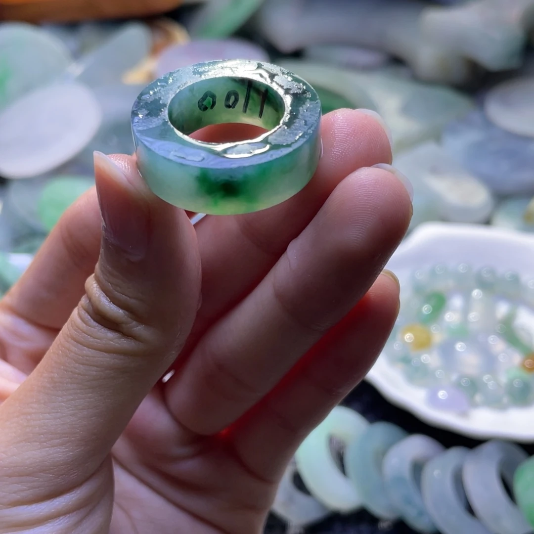 定制翡翠未镶嵌翡翠