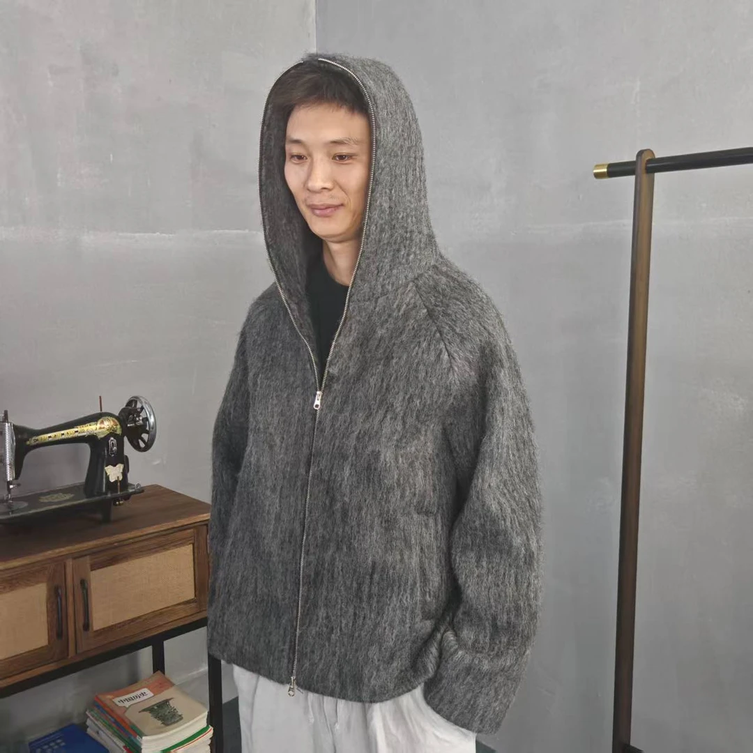常规款连帽简欧风不起球薄款夹克加厚户外保暖宽松