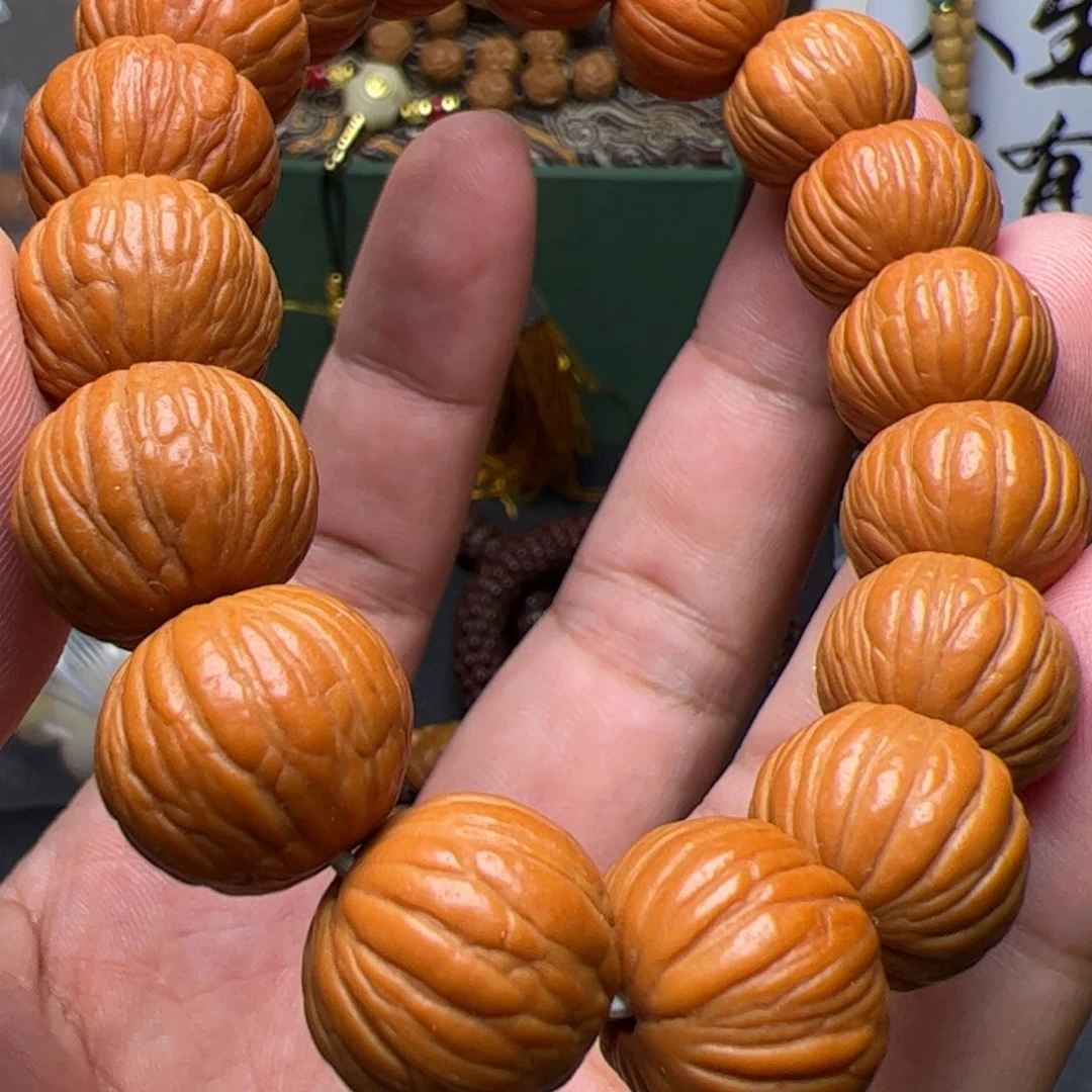 猴头核桃吊坠看看咯
