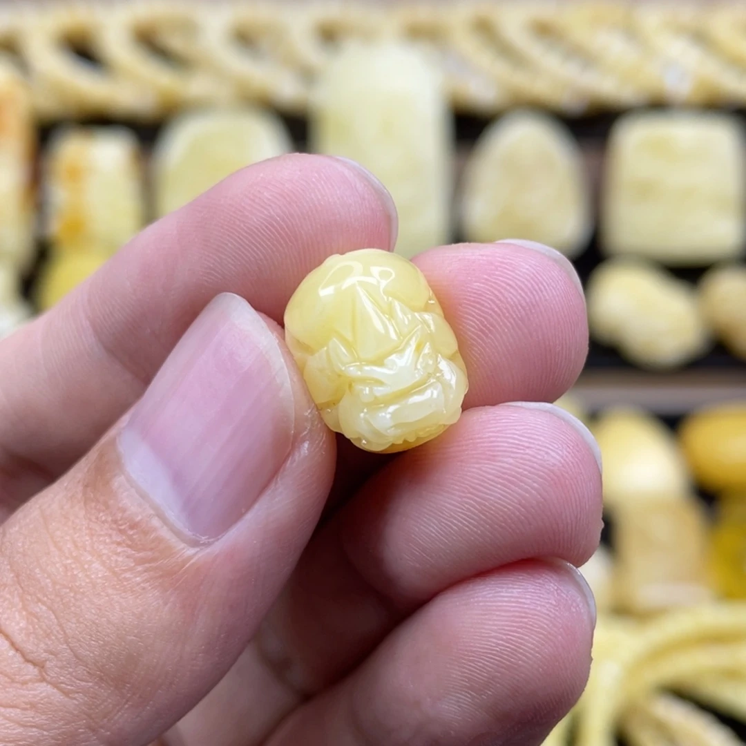琥珀未镶嵌裸石琥珀蜜蜡