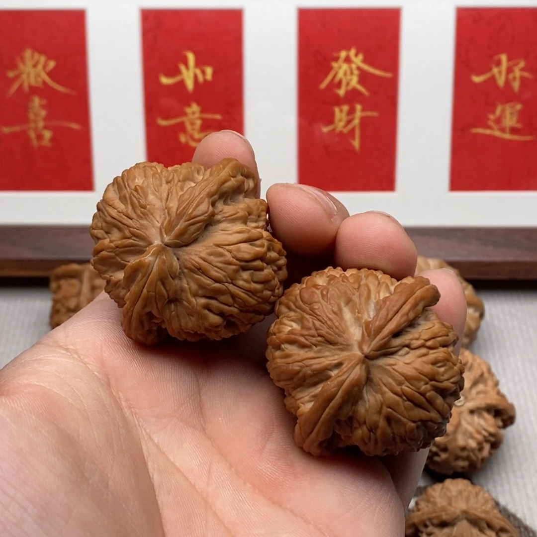 燊***文玩核桃把件全品焖白狮子