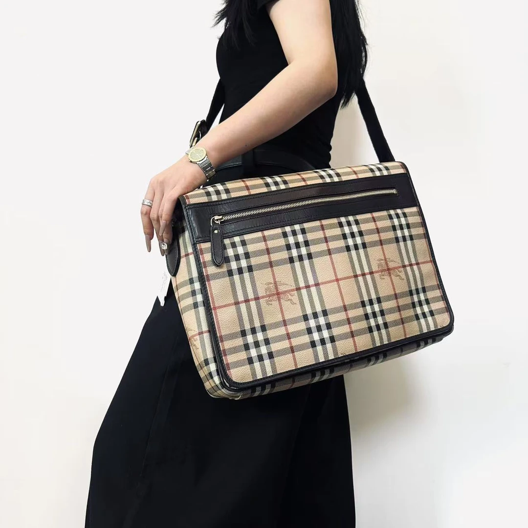 95新 BURBERRY/博柏利  博柏利战马单肩包 2506260003