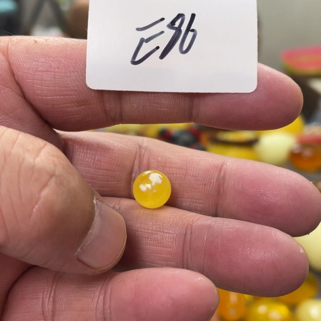 手链琥珀未镶嵌多样性发，发其中一件
