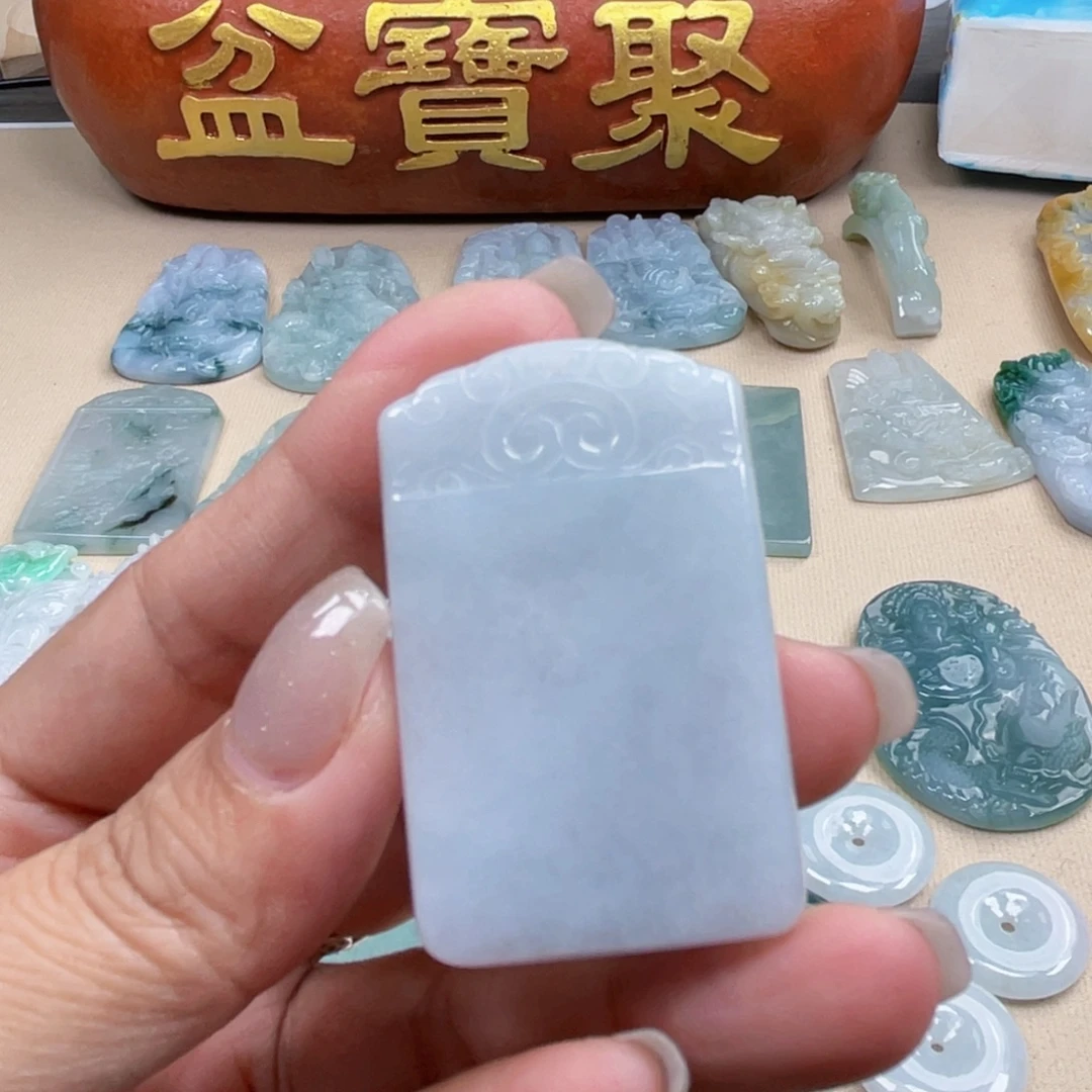 颈饰未镶嵌翡翠无事牌