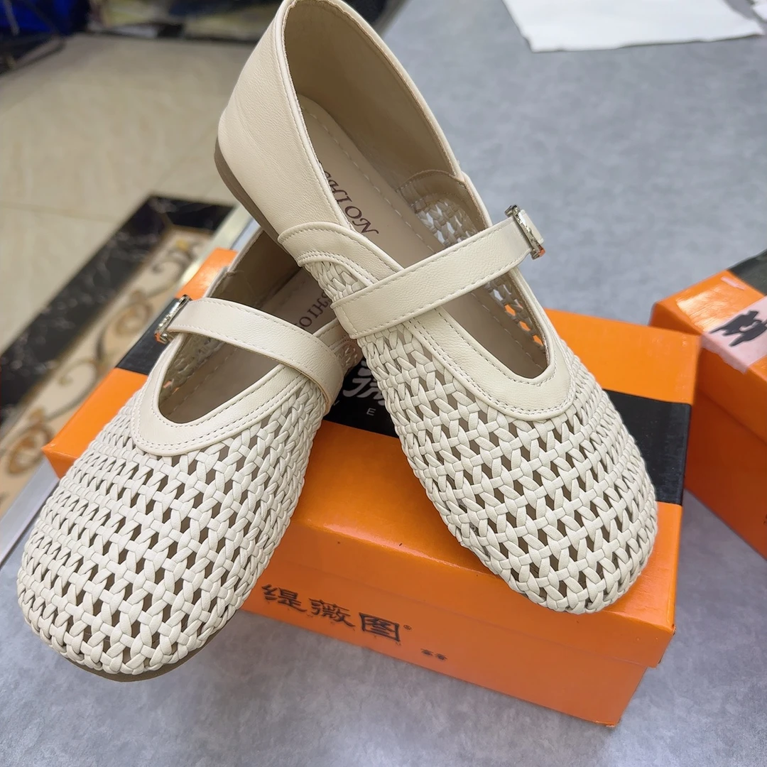 2688夏季平跟镂空春季修面皮圆头单鞋网面洞洞鞋妈妈鞋