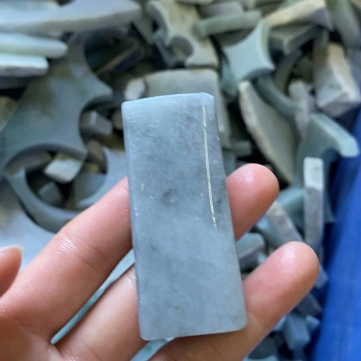 翡翠裸石翡翠边角料