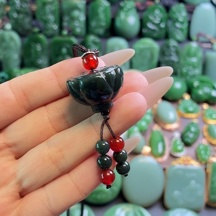 和田玉未镶嵌挂件