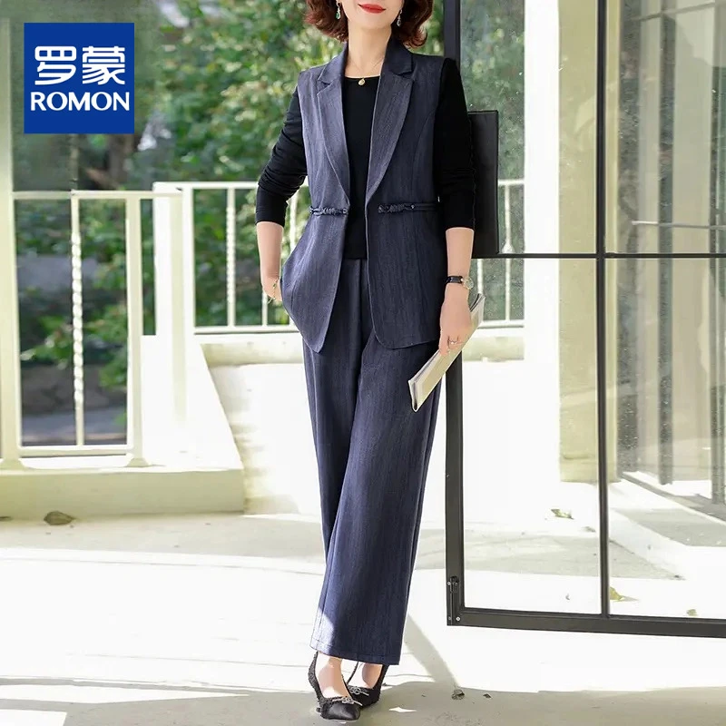 时尚厚款V领中老年女装显瘦马甲三件套装复古女装妈妈春秋修身