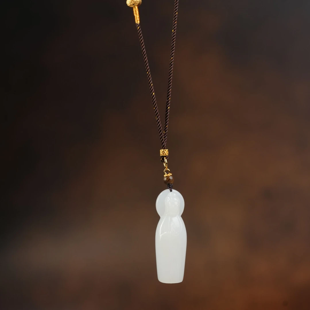 新疆和田玉 白玉素衣观音吊坠多样性发一件