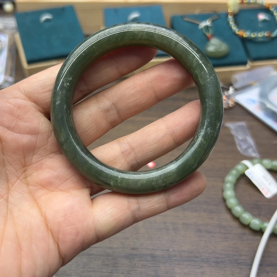 和田玉未镶嵌手镯56.6圈围750