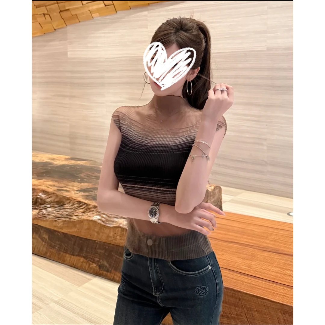 【果粒专属】“坠入梦境”设计感INS风撞色毛织百搭上衣