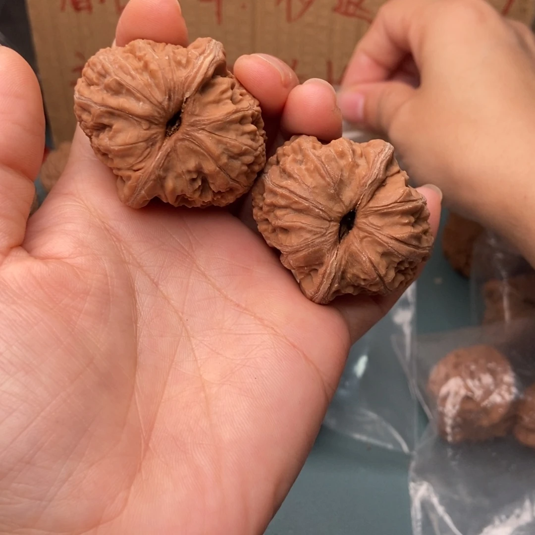 食***馆把件文玩核桃元宝17