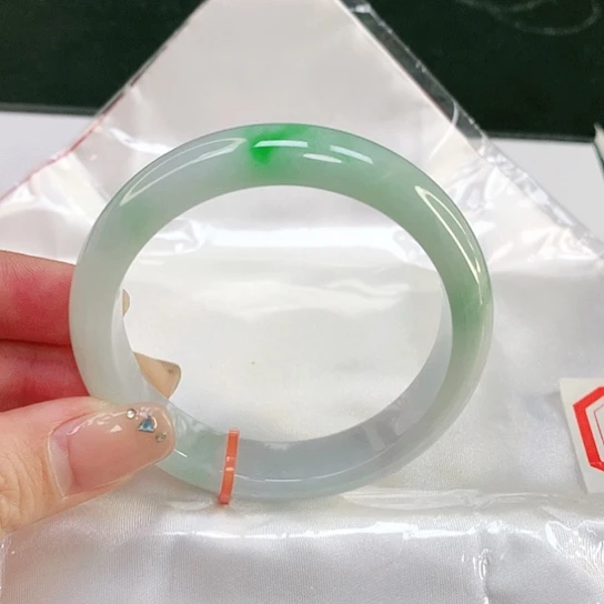 翡翠手镯未镶嵌天然翡翠A货134