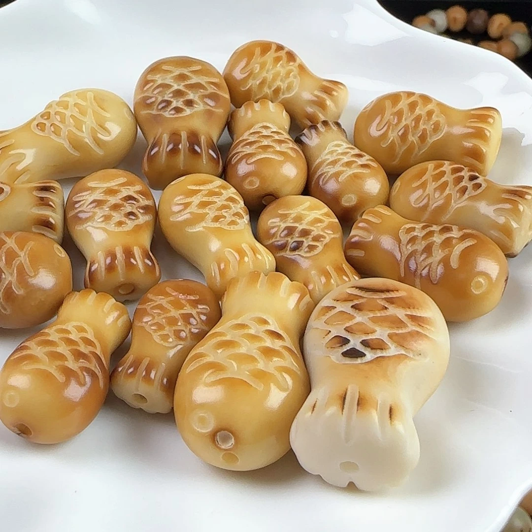 菩提根/象牙果吊坠瑕疵炭烧鱼4颗不挑瑕疵有裂