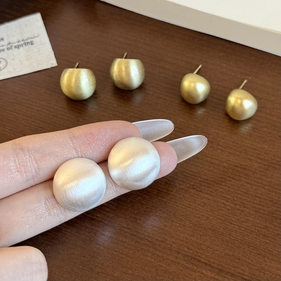 锌合金耳饰 复古圆形拉丝工艺耳钉女时尚百搭轻奢风耳饰