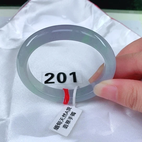 翡翠手镯（圆镯）未镶嵌翡翠手镯