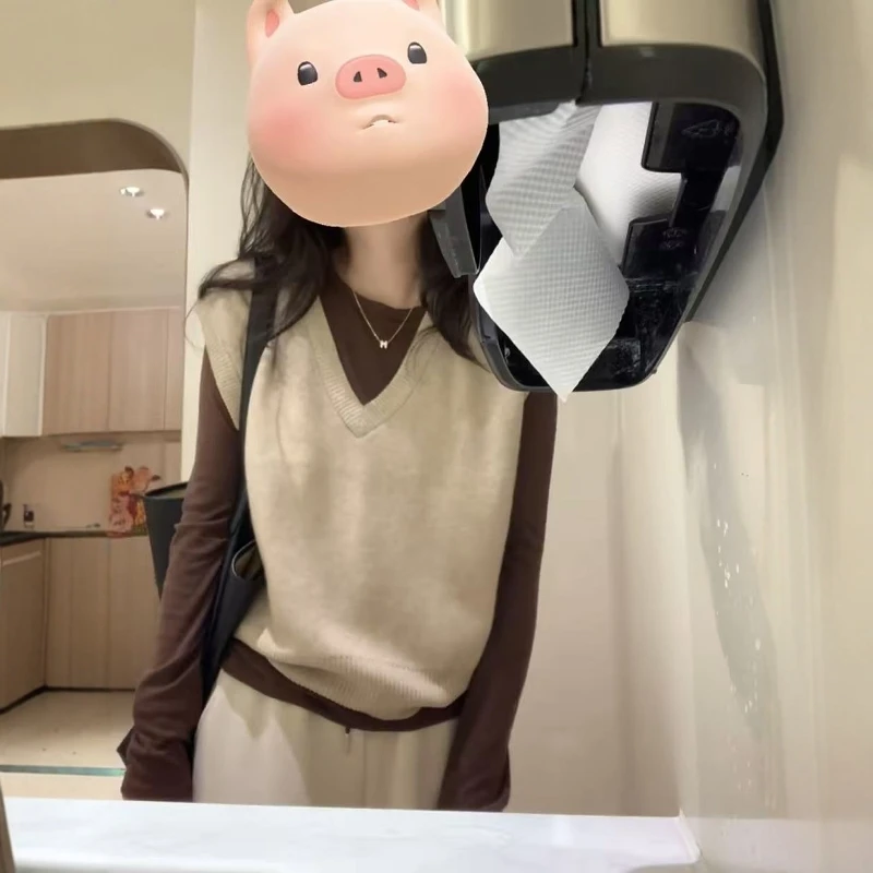 韩系灰色V领针织坎肩背心女2025秋季新款气质百搭马甲内搭打底衫