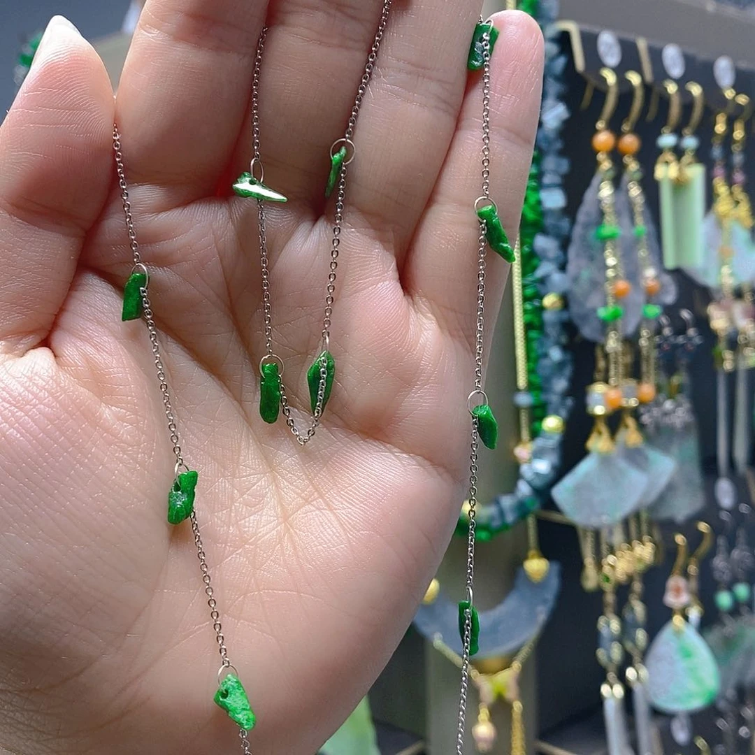 未镶嵌翡翠耳饰翡翠